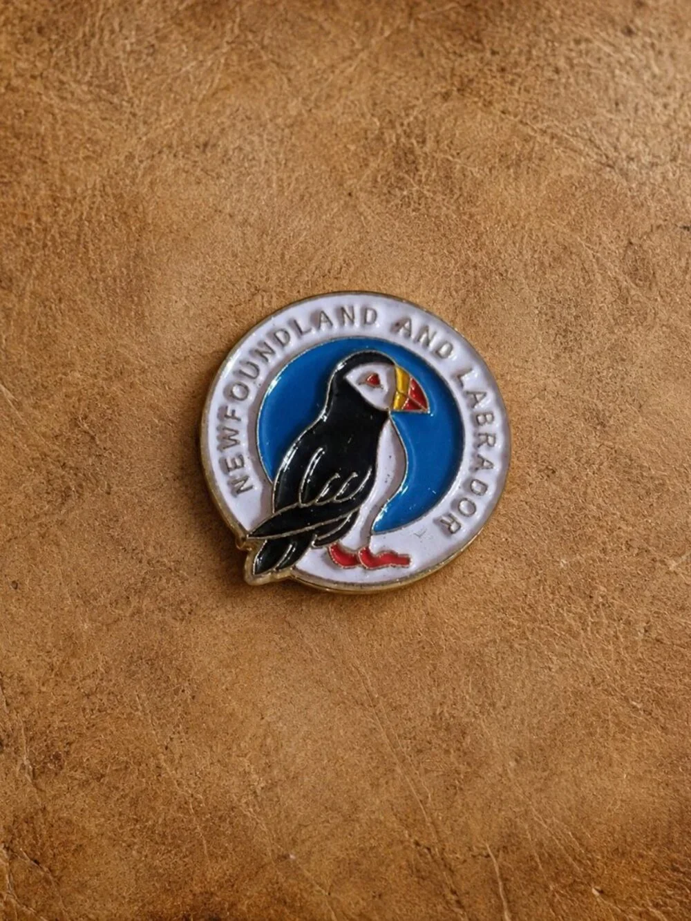 Newfoundland And Labrador Atlantic Puffin Bird Vintage Lapel Pin - Canada Badge